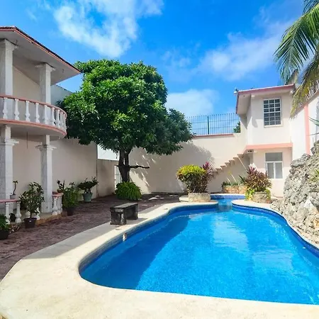 Casa Con Alberca Y Amplio Espacio Para Tu Familia